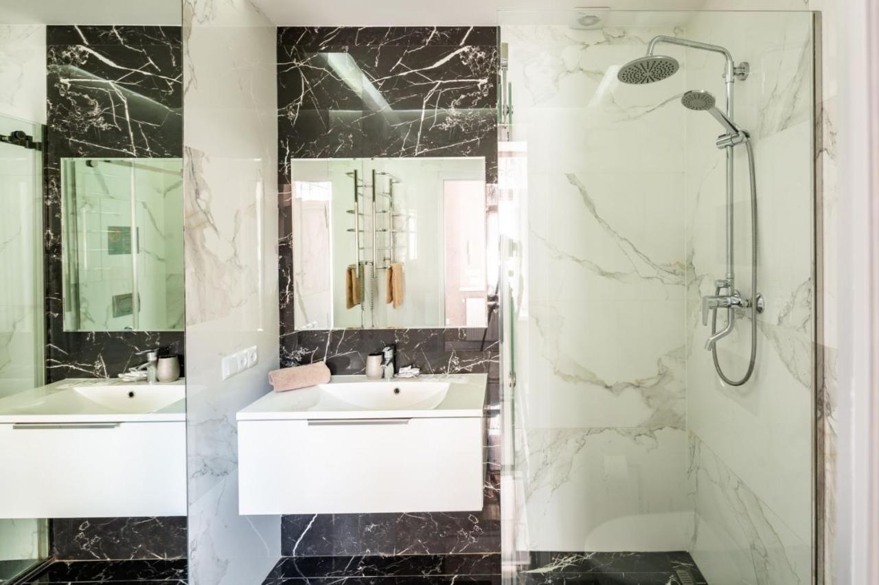 Балабана 6 Apartment Lviv Ngoại thất bức ảnh